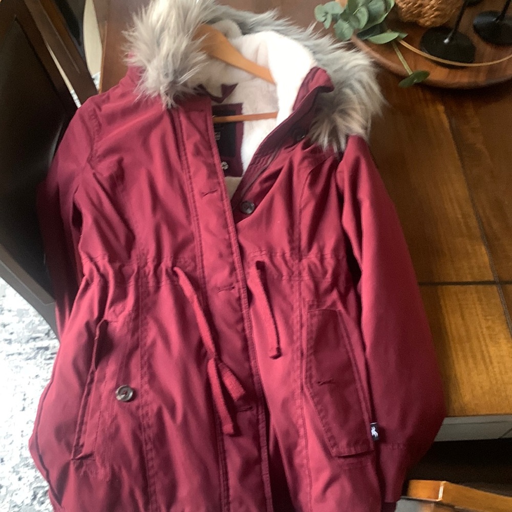 Hollister, warm winter coat in perfect shape. Size Small
